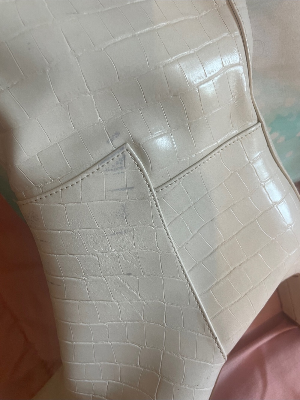 WhiteEmbossed Knee-High Pointed-Toe Boots flawed 8M - Picture 4 of 11